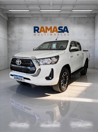 TOYOTA HILUX 2.8 D-4D TURBO DIESEL CD SRV 4X4 AUTOMÁTICO TOYOTA HILUX 2.8 D-4D TURBO DIESEL CD SRV 4X4 AUTOMÁTICO